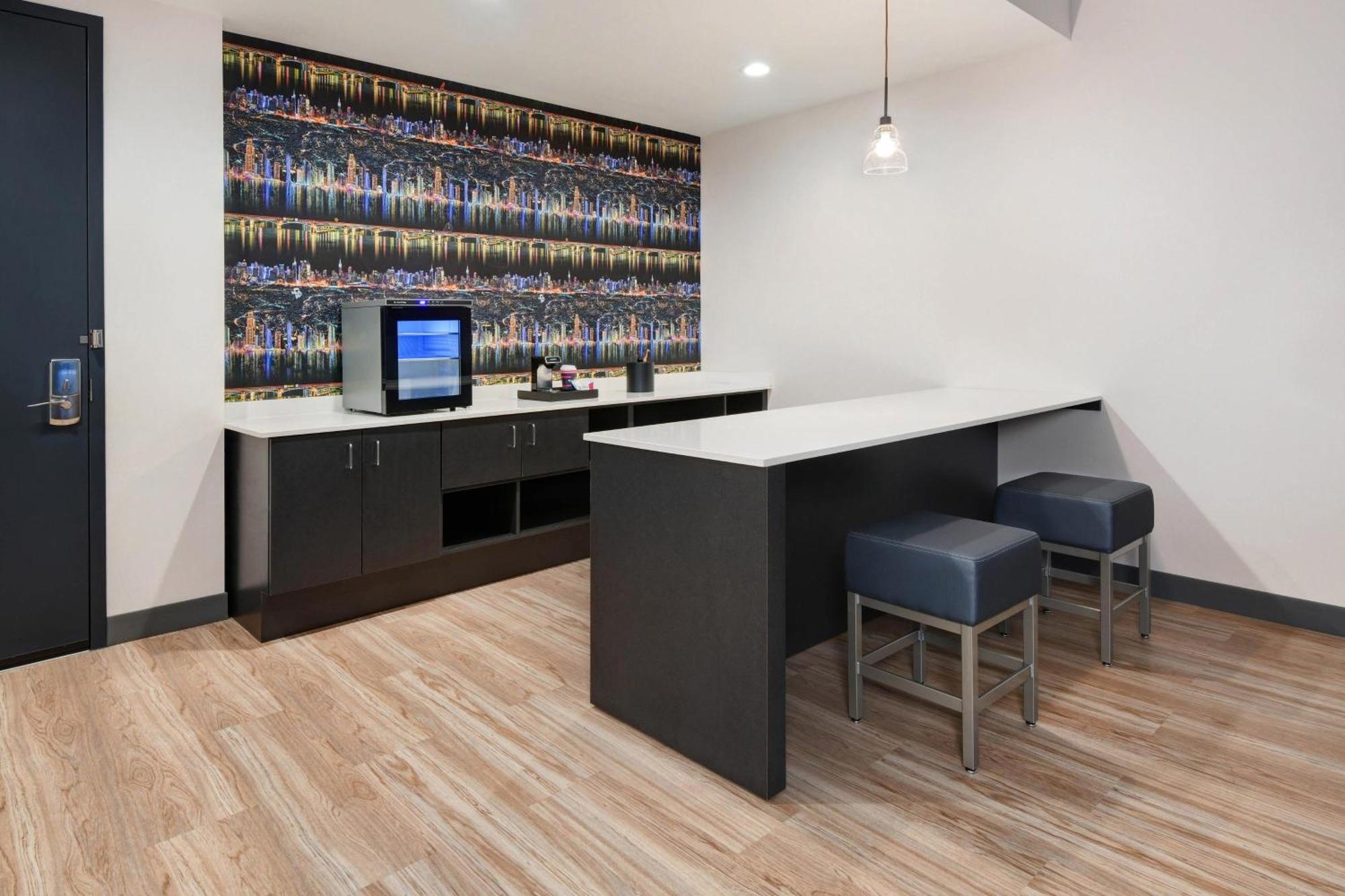Aloft Cincinnati Уэст-Честер Экстерьер фото
