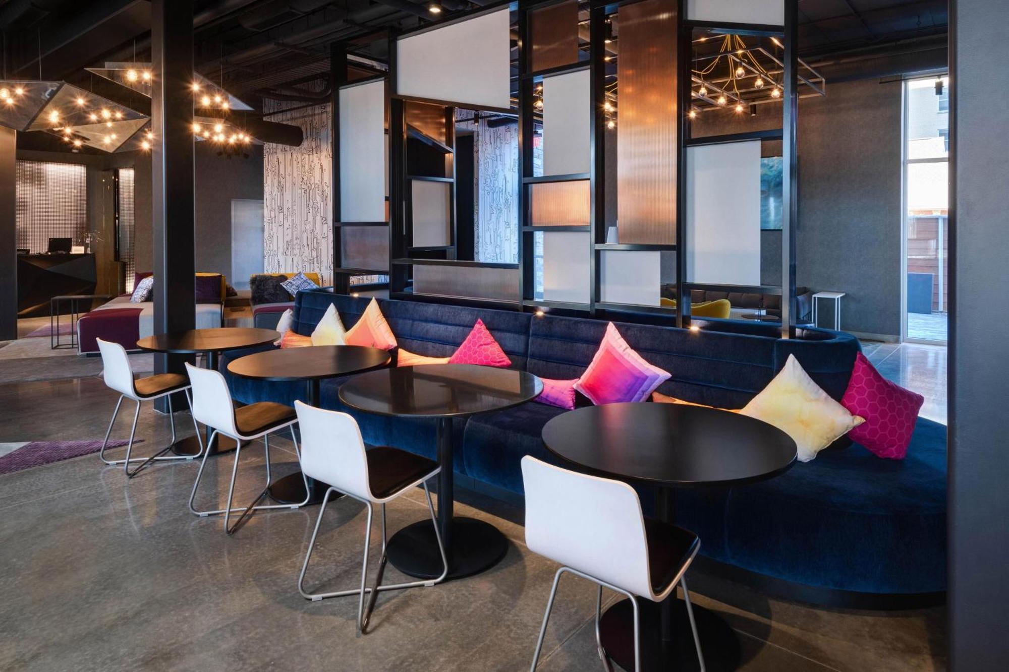Aloft Cincinnati Уэст-Честер Экстерьер фото